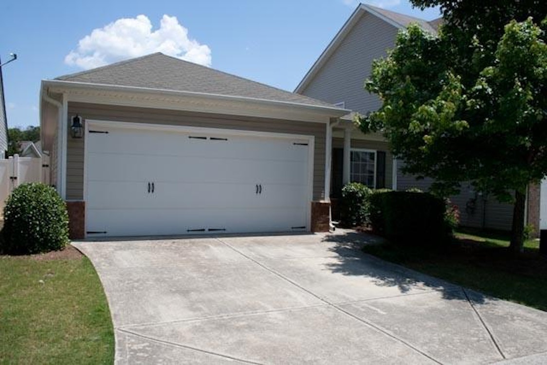 Garage for rent in Columbus, GA Self Storage Unit